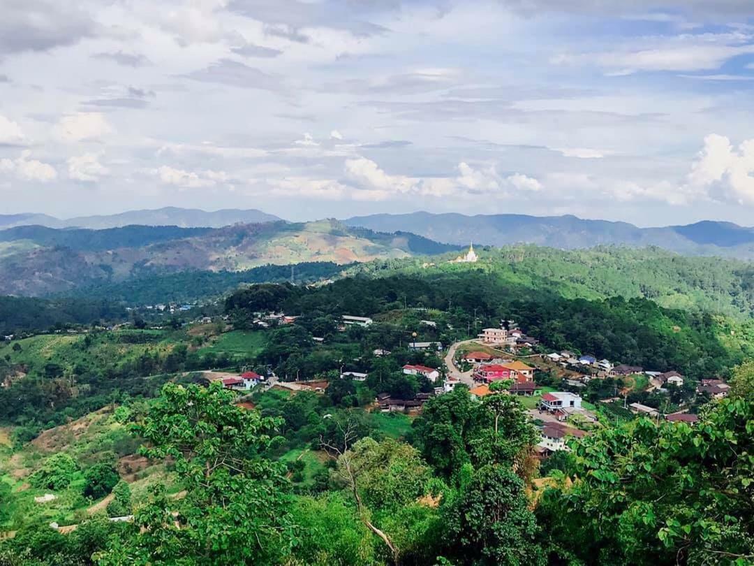 Phumektawan ภูเมฆตะวัน Hotel&Restaurant Сантихири Экстерьер фото